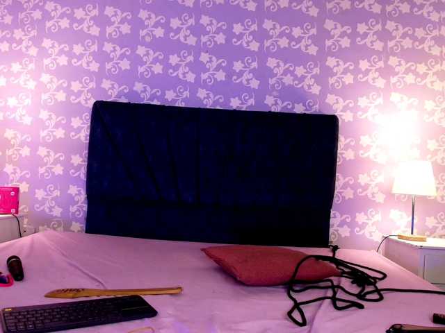 LittleKloe live cam on BongaCams