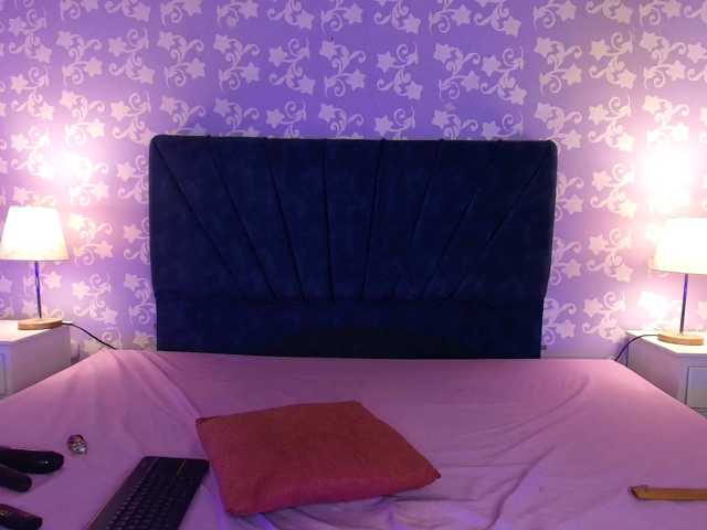 LittleKloe live cam on BongaCams