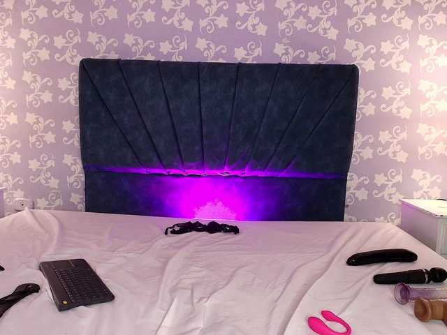 LittleKloe live cam on BongaCams
