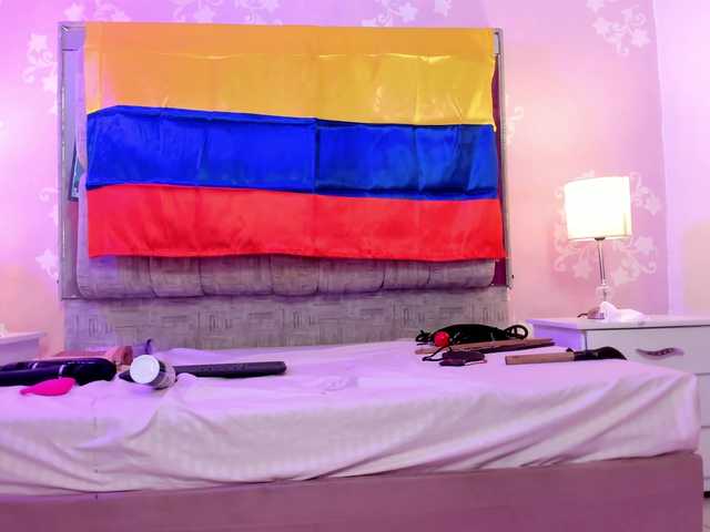 LittleKloe live cam on BongaCams