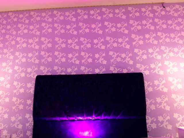 LittleKloe live cam on BongaCams