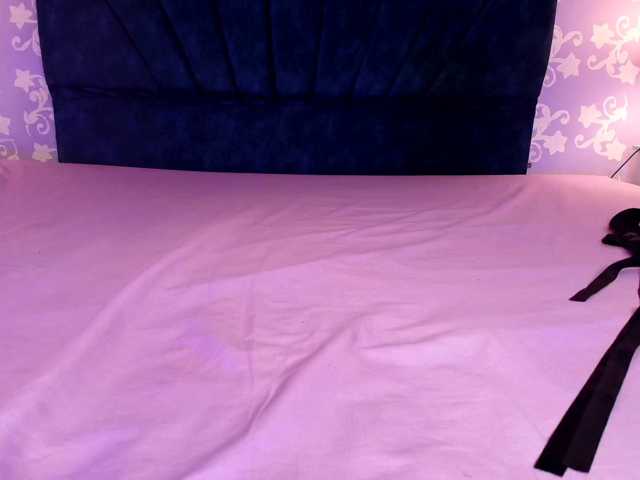 LittleKloe live cam preview