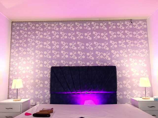 LittleKloe live cam on BongaCams