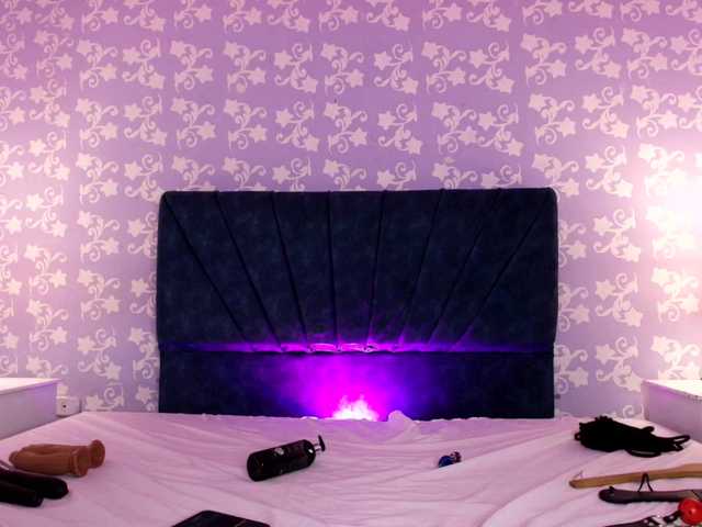 LittleKloe live cam on BongaCams