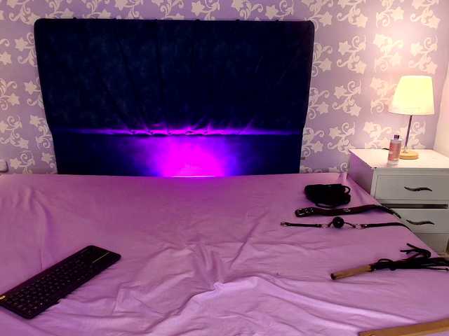 LittleKloe live cam on BongaCams
