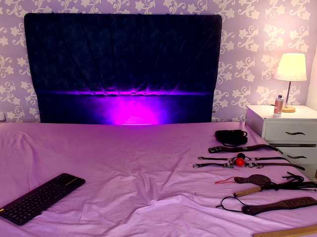LittleKloe live cam on BongaCams