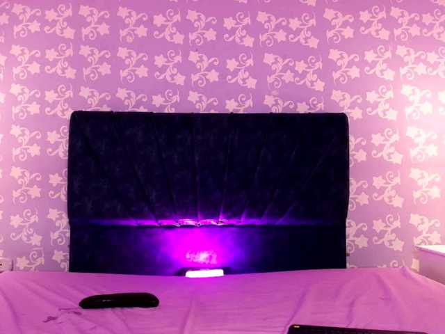 LittleKloe live cam on BongaCams