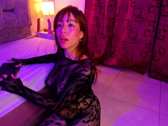 LittleKloe live cam on BongaCams
