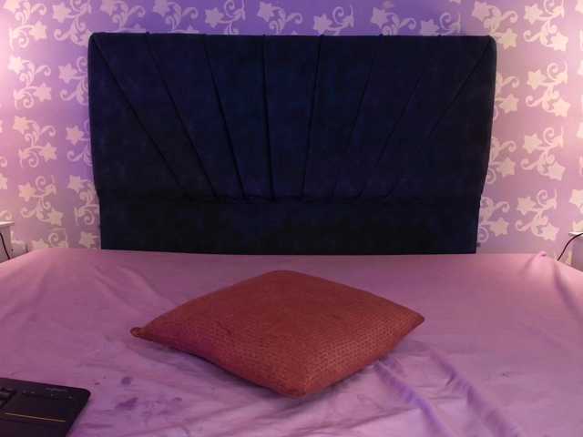 LittleKloe live cam on BongaCams