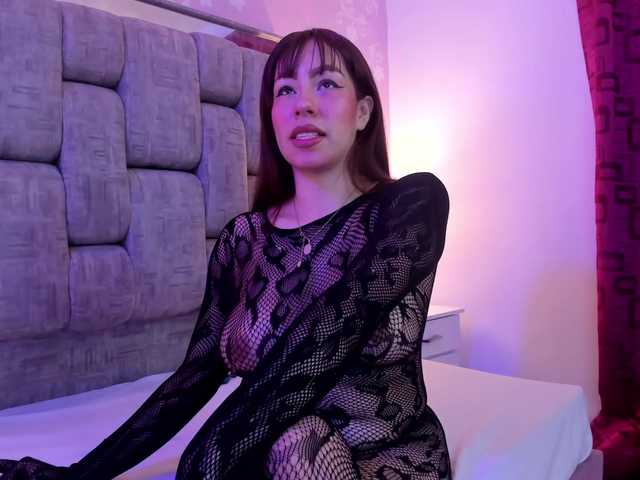 LittleKloe live cam on BongaCams