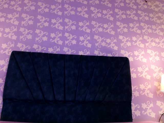 LittleKloe live cam on BongaCams