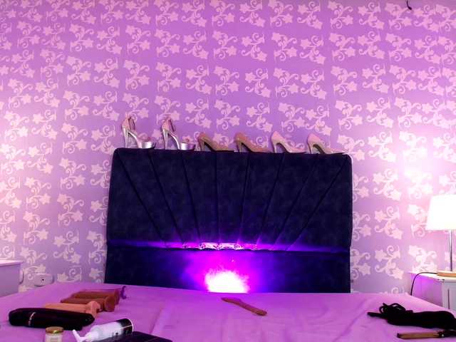 LittleKloe live cam on BongaCams
