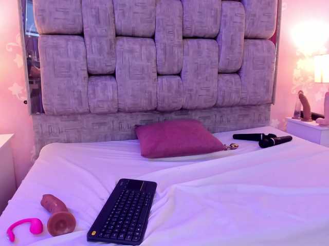 LittleKloe live cam on BongaCams