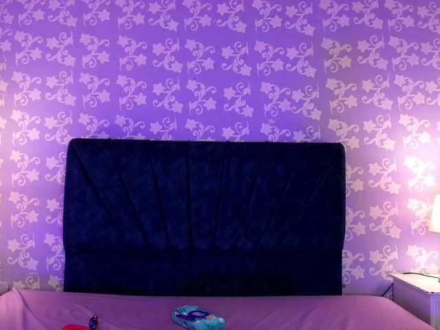 LittleKloe live cam on BongaCams