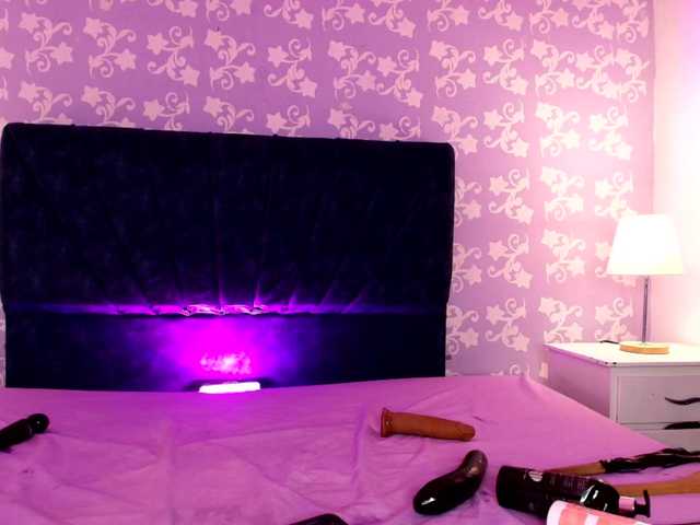 LittleKloe live cam on BongaCams