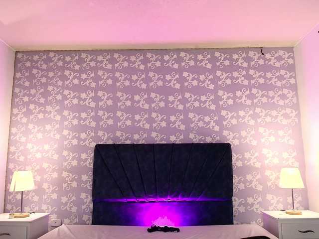LittleKloe live cam on BongaCams