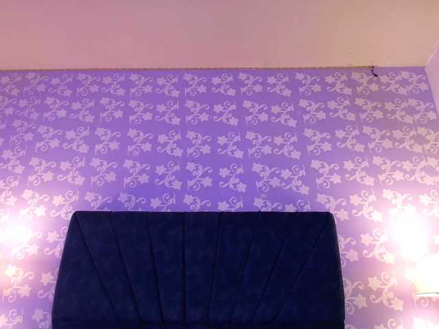 LittleKloe live cam on BongaCams