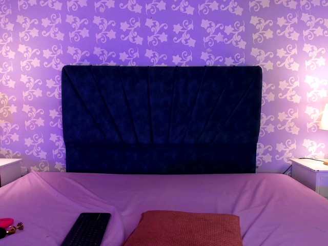 LittleKloe live cam on BongaCams