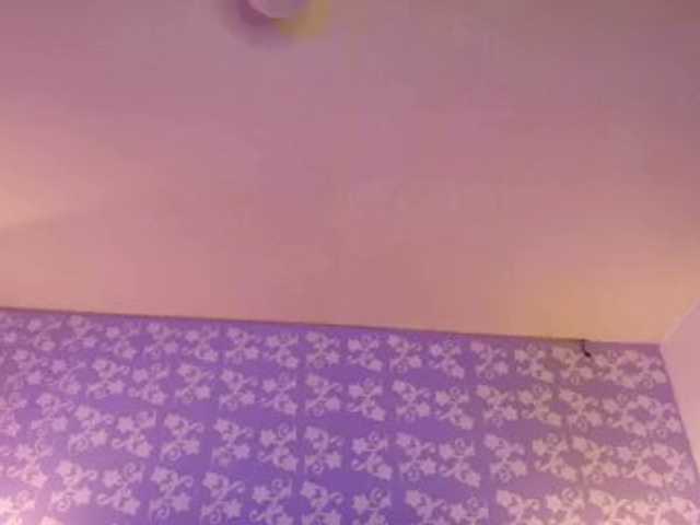 LittleKloe live cam on BongaCams