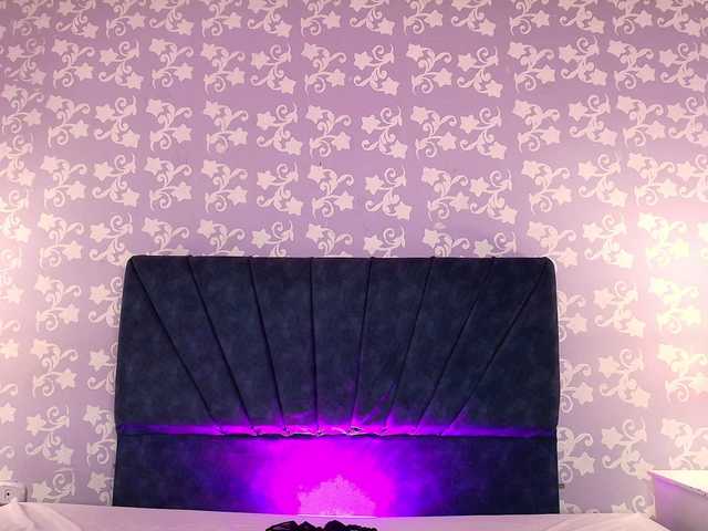 LittleKloe live cam on BongaCams