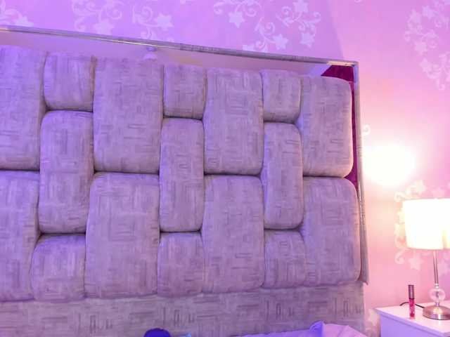 LittleKloe live cam on BongaCams