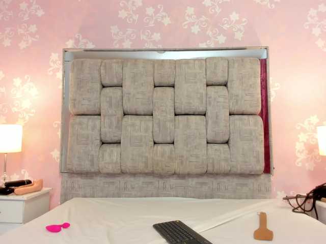 LittleKloe live cam on BongaCams
