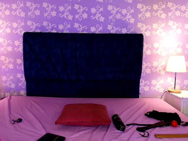 LittleKloe live cam on BongaCams