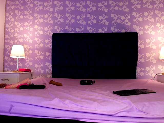 LittleKloe live cam on BongaCams