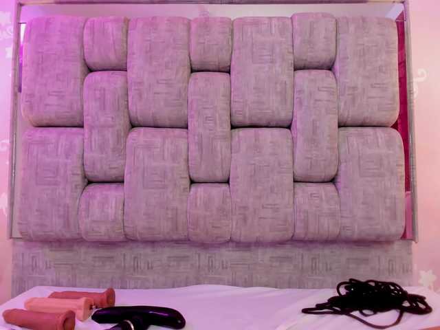 LittleKloe live cam on BongaCams