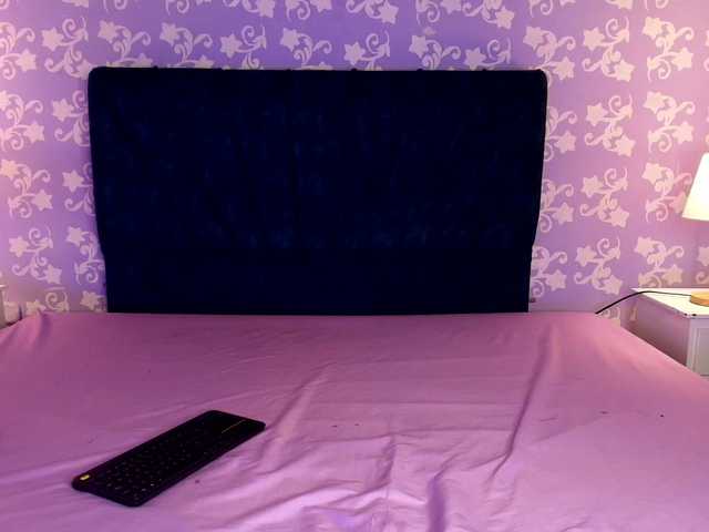 LittleKloe live cam on BongaCams