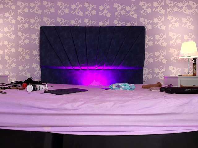 LittleKloe live cam on BongaCams
