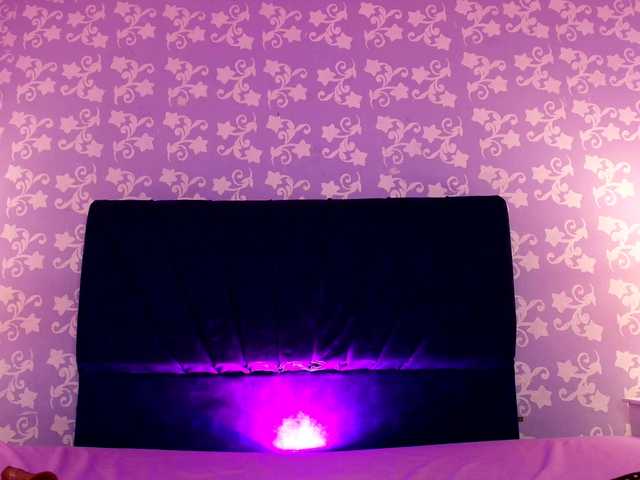 LittleKloe live cam