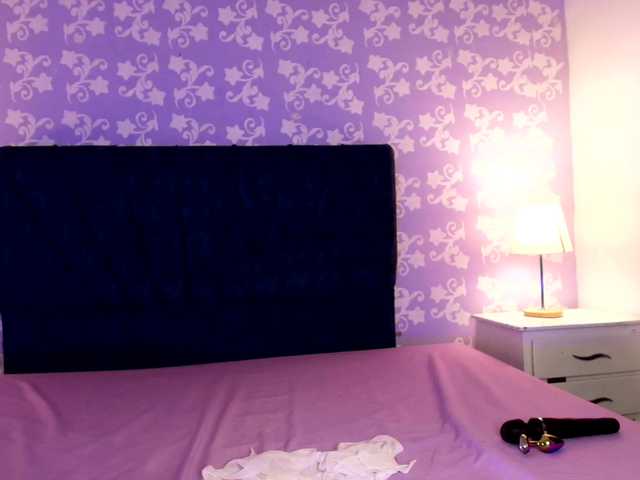 LittleKloe live cam on BongaCams