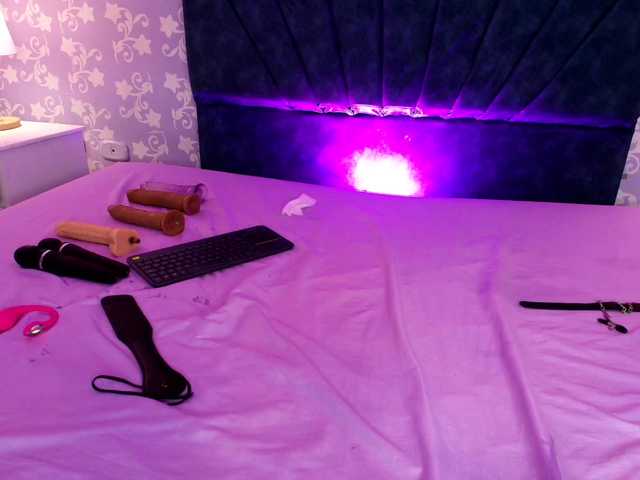 LittleKloe live cam on BongaCams