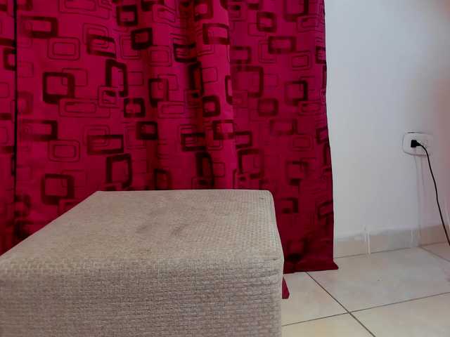 LittleKloe live cam on BongaCams