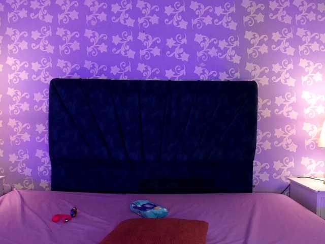 LittleKloe live cam on BongaCams