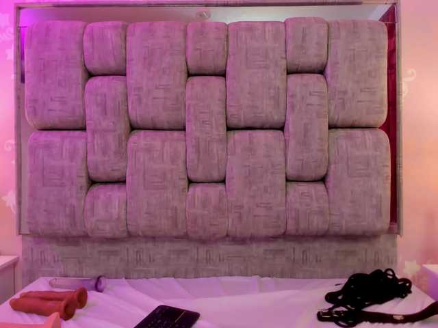 LittleKloe live cam on BongaCams