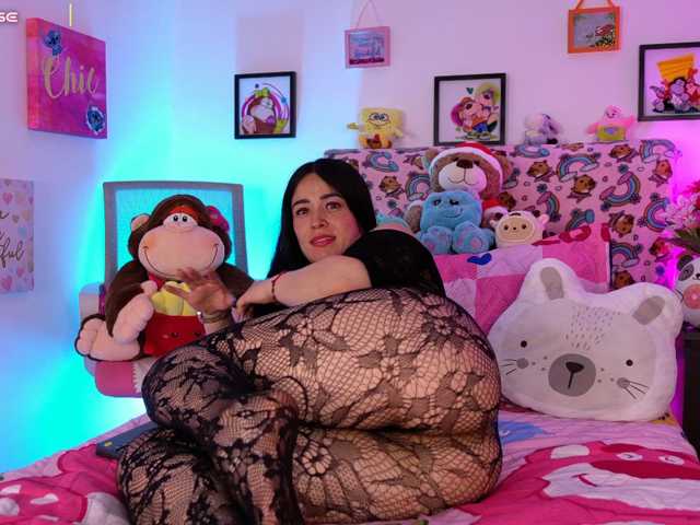 Natalia-Valencia live cam on BongaCams