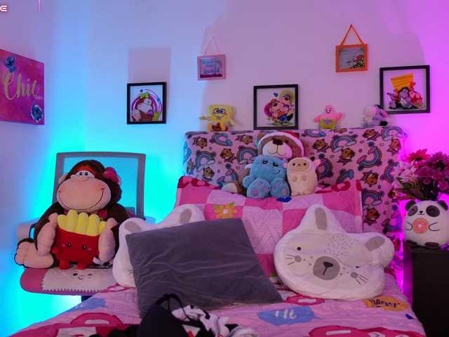 Natalia-Valencia live cam on BongaCams