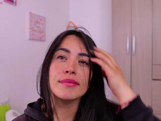 Natalia-Valencia live cam on BongaCams