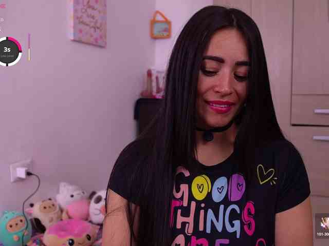 natalia-valencia's live room