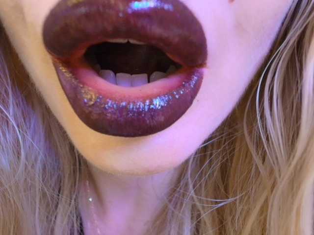 Politexxx, en directo ahora en BongaCams