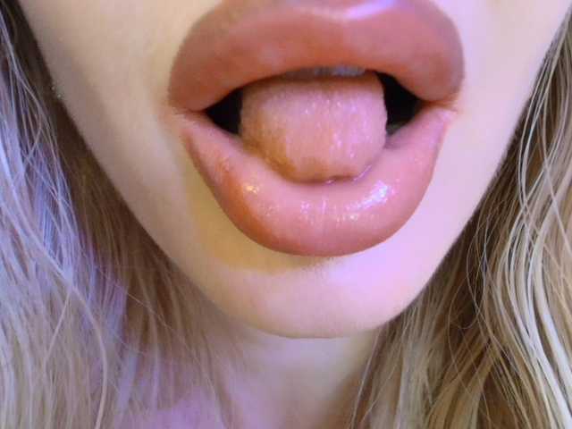 Liliiaxxx live cam