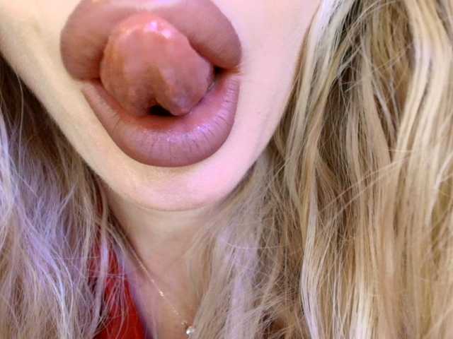 Liliiaxxx live cam preview