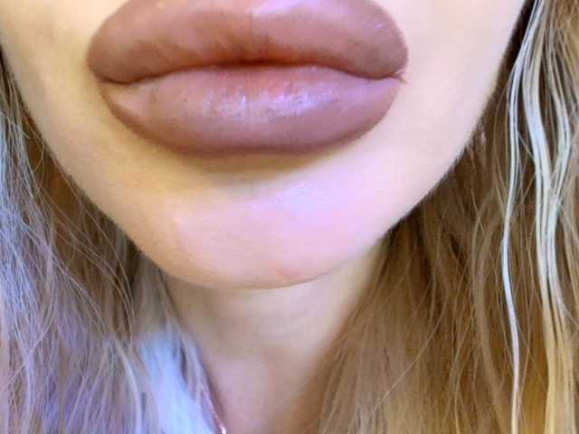 Liliiaxxx live cam preview