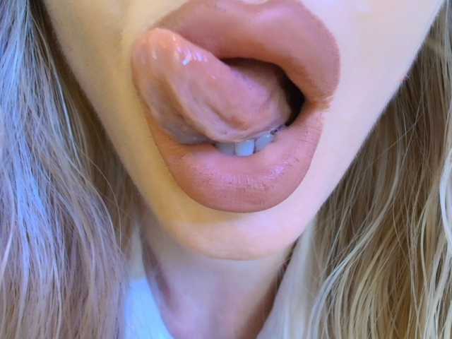 Politexxx live cam on BongaCams