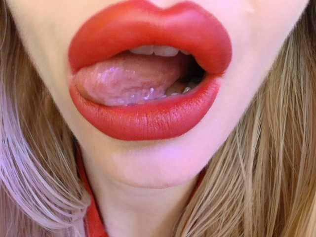 Liliiaxxx live cam preview