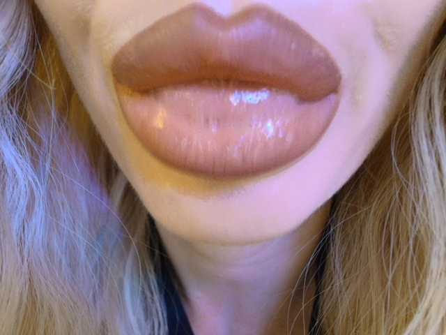 Liliiaxxx live webcam show