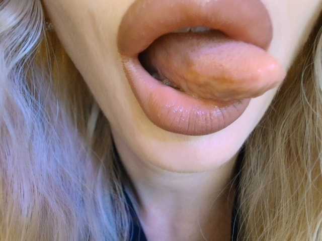 Liliiaxxx live webcam show