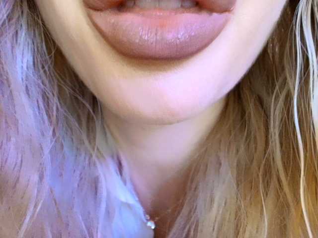 Liliiaxxx live cam preview